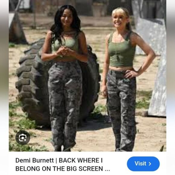 Abercrombie & Fitch TV DEMI BURNETTS Trousers Relaxed Fit Camo Pants Y2k Insta - Picture 7 of 16